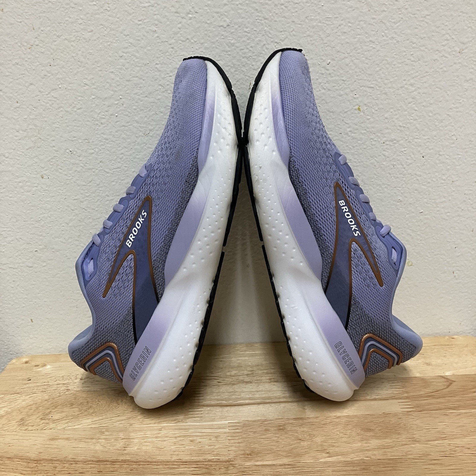 Size 10.5 Women’s Brooks Glycerin 21 Lavender/Black/Copper 1204081B544