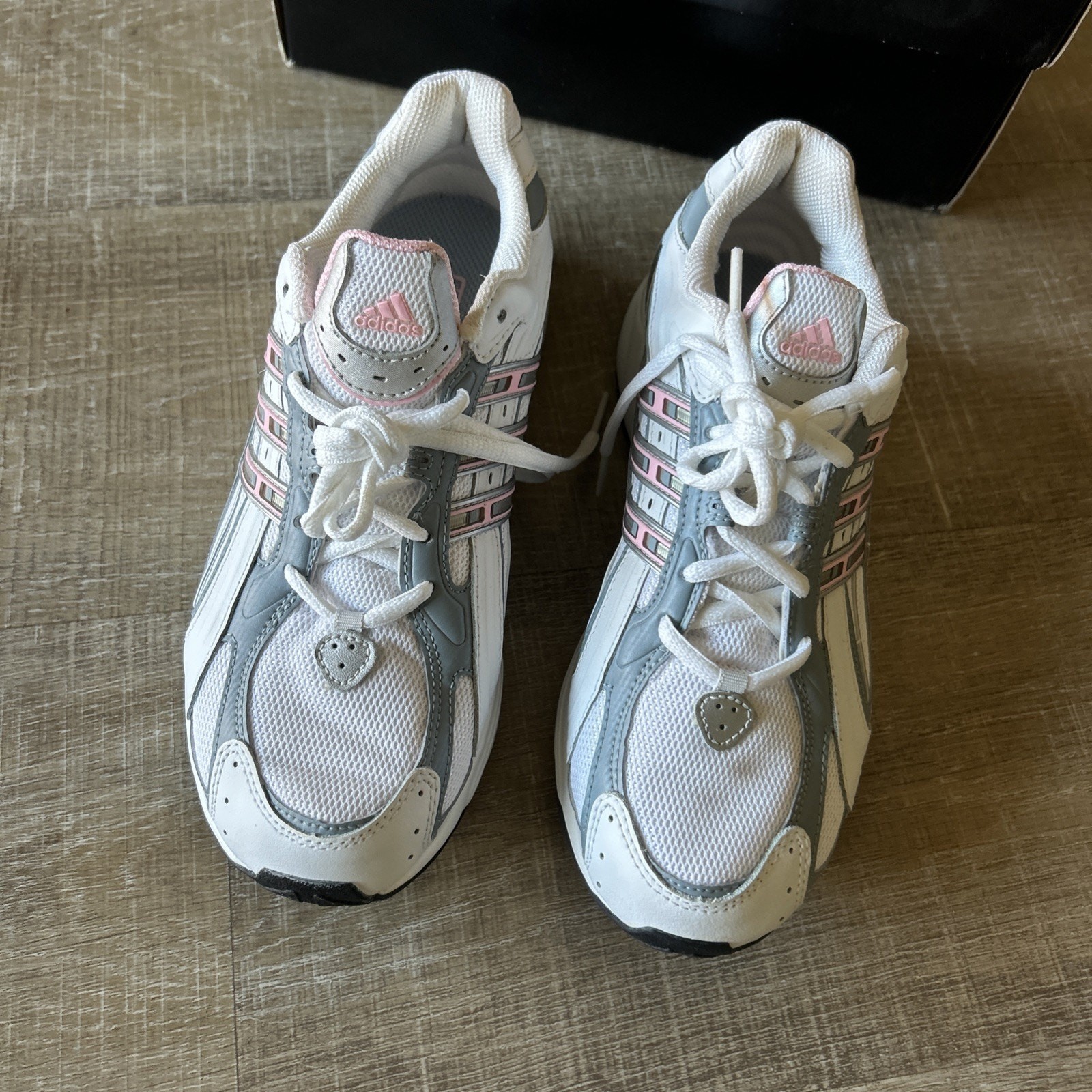 Adidas Trainer Sneakers Womens 8 White Pink Silver Y2K Running Shoes 2007 NIB