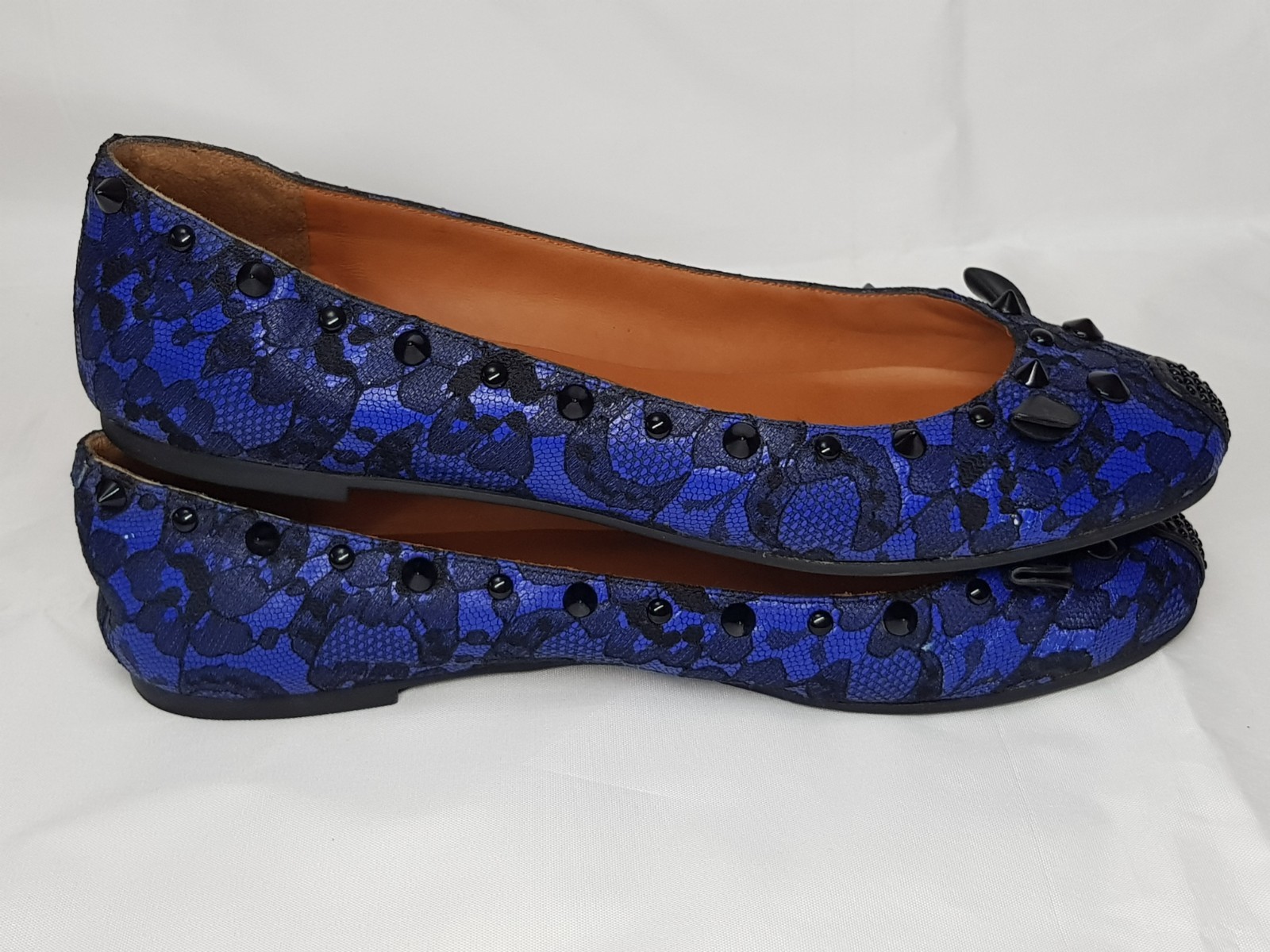 Marc by Marc Jacobs Mouse Spike leather ballet flats, blue and black. Size 39