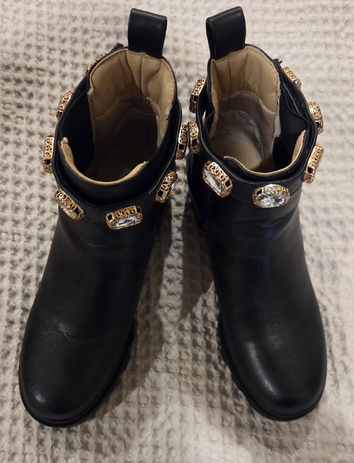 Steve Madden Amulet Black Chelsea Ankle Boots Womens Size 6.5 Worn Once