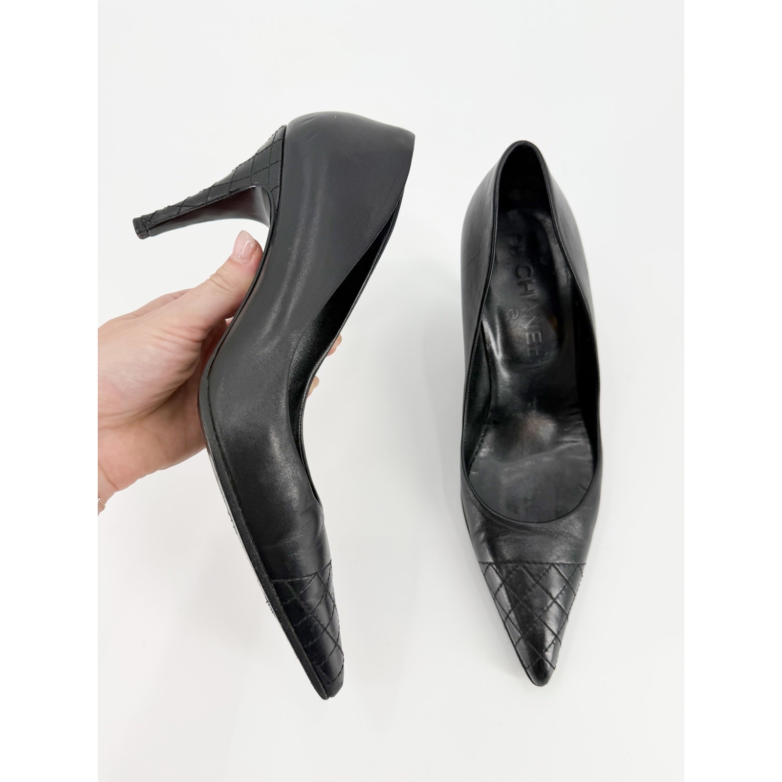 Chanel Quilted Cap Toe Pointed Pumps Black Leather CC Logo Back Heel Shoes 39