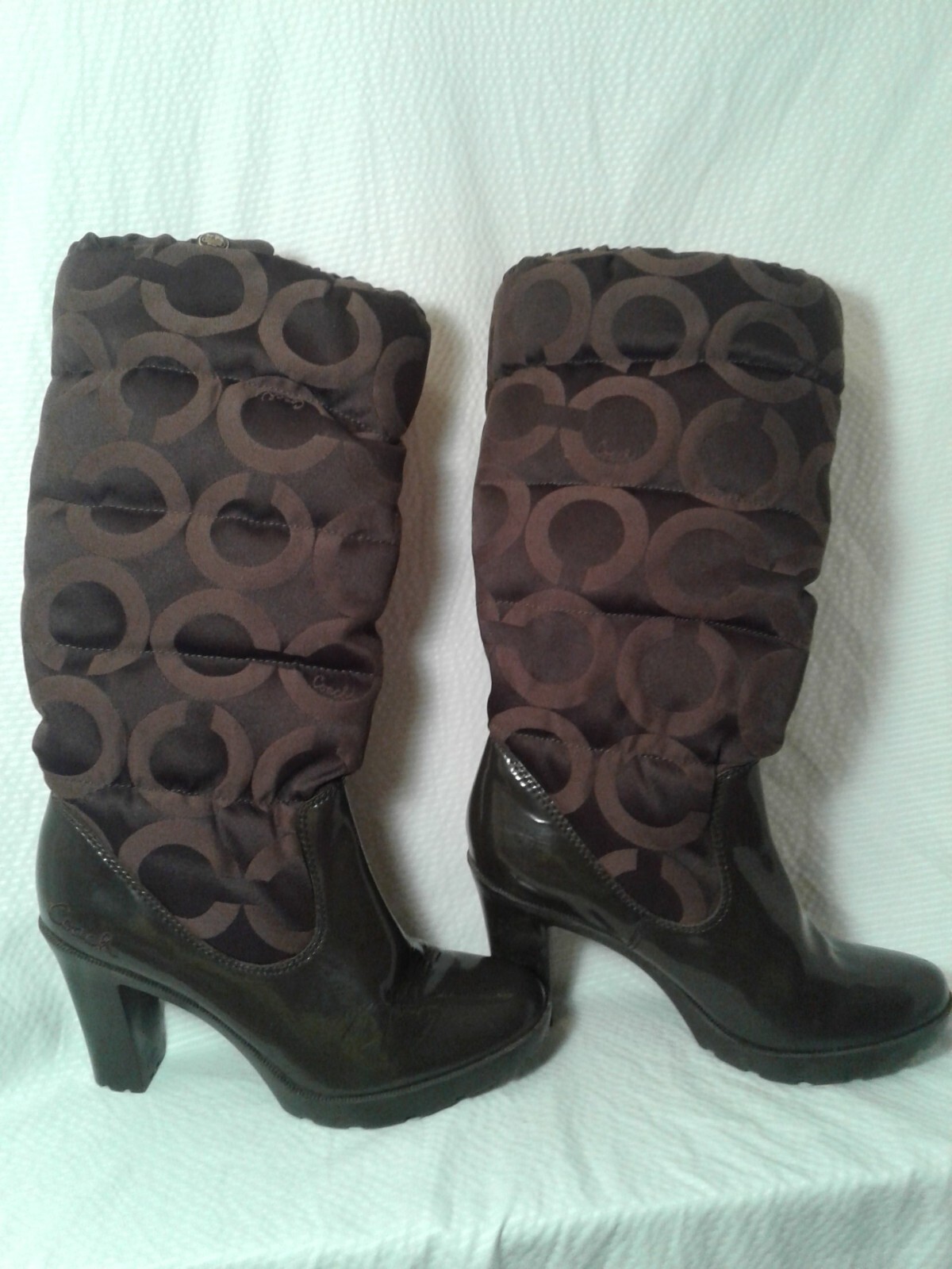 Coach brown quilted Waterproof womans med/high Boots Sz 8.5B winter fall spring