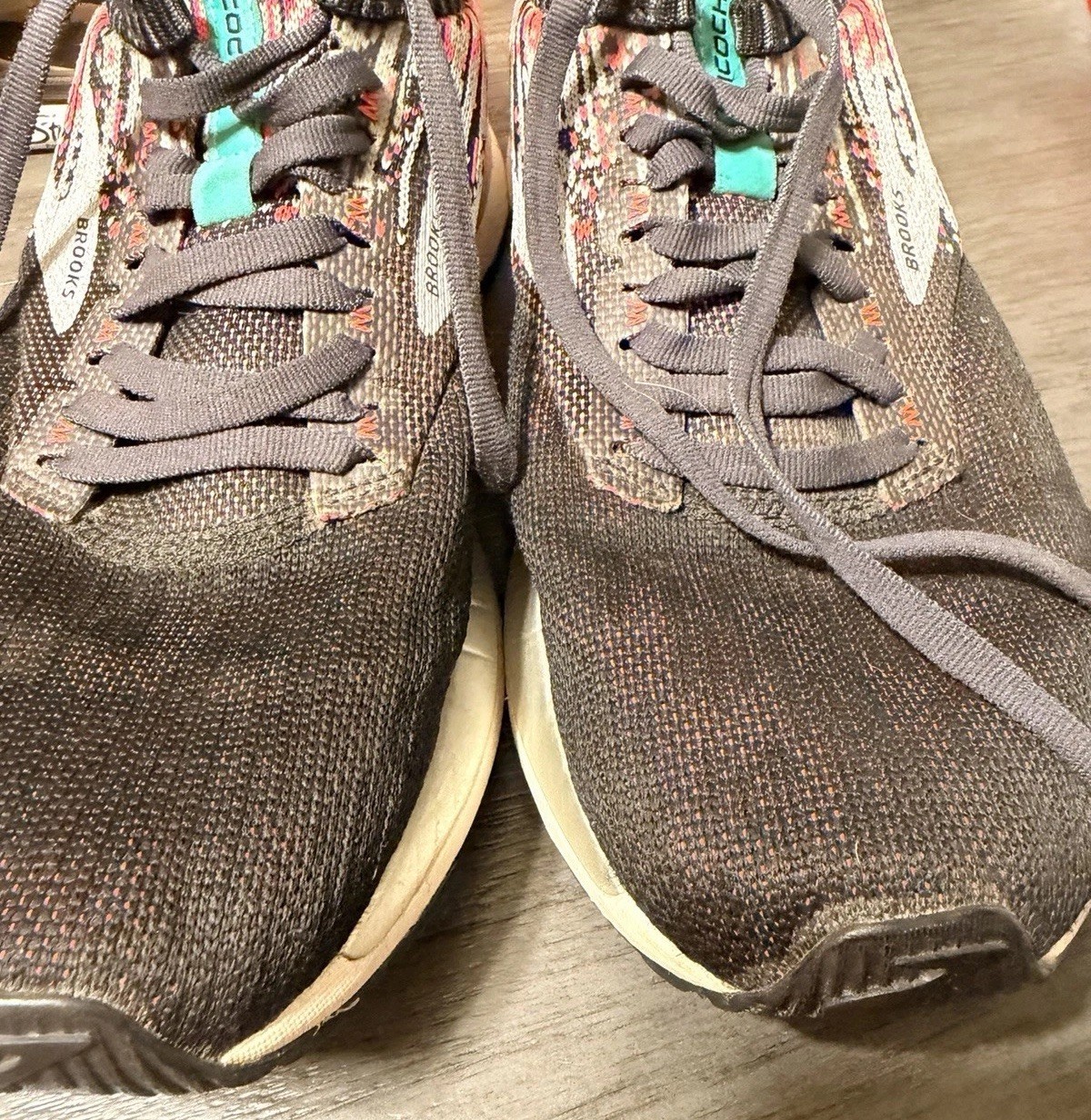 Size 9.5 – Brooks Ricochet Black Pink Aqua