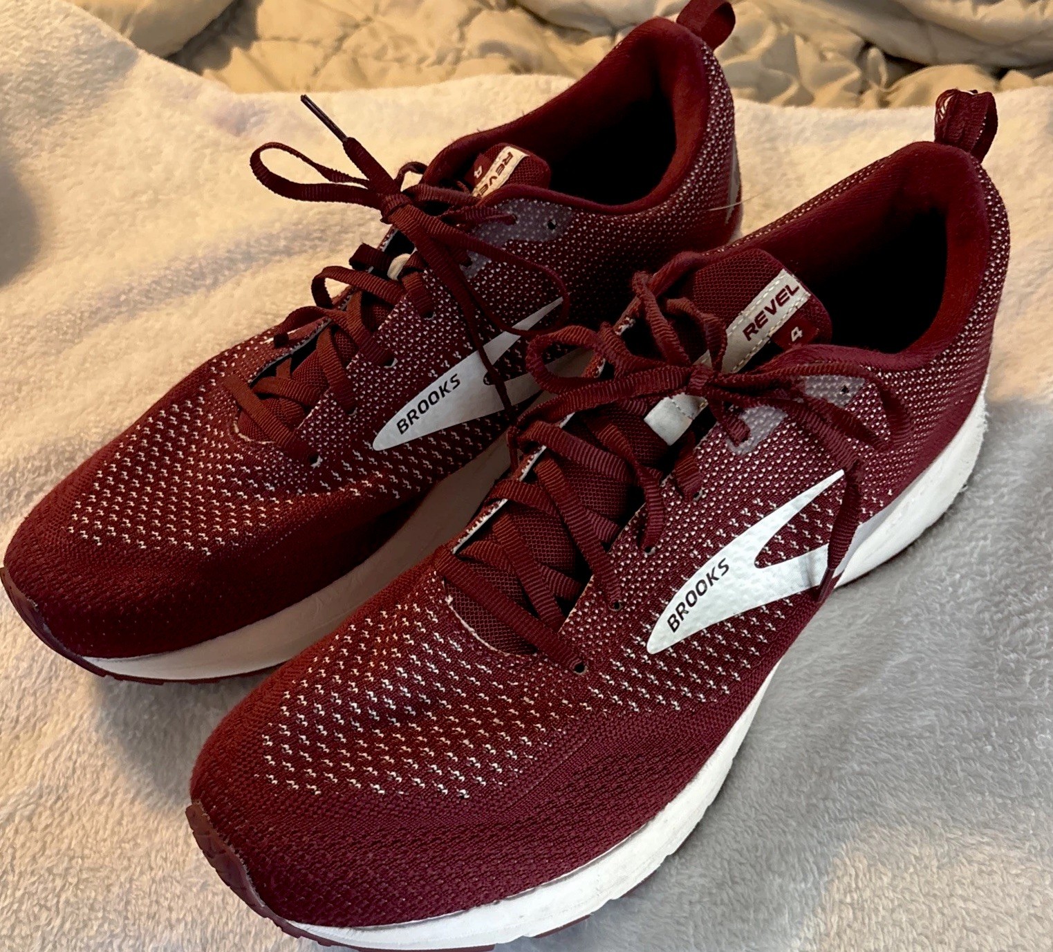 Mens size 15 Brooks Revel 4- Maroon And White