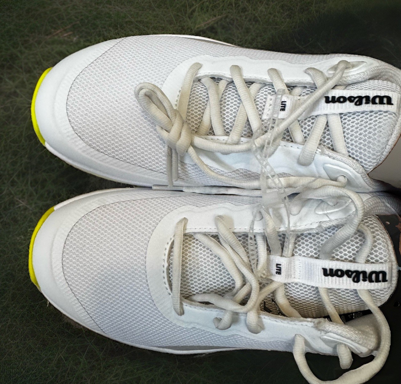 Wilson Womens Sz 10 Intrigue Lite WRS335830 Tennis Shoes White Yellow Navy