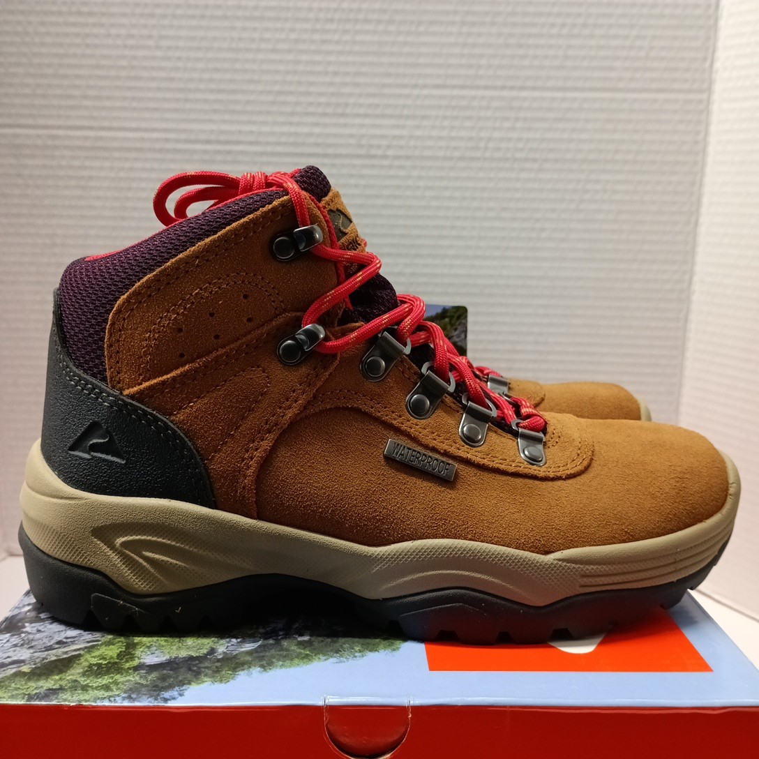 Ozark Trail Women’s Waterproof Stoneclad Hiker Boots Wheat Color Size 6 hiking