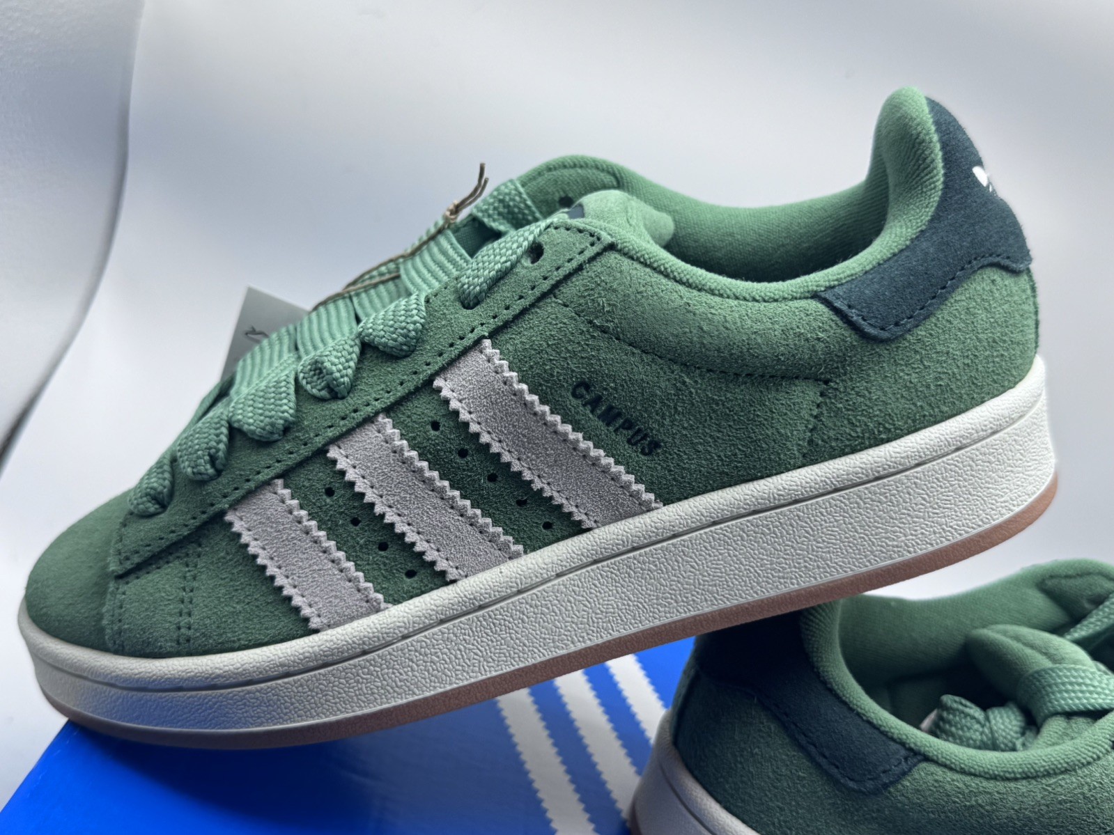 Adidas Campus 00s W Green White Suede Sneakers JR0104 Women’s Size 7