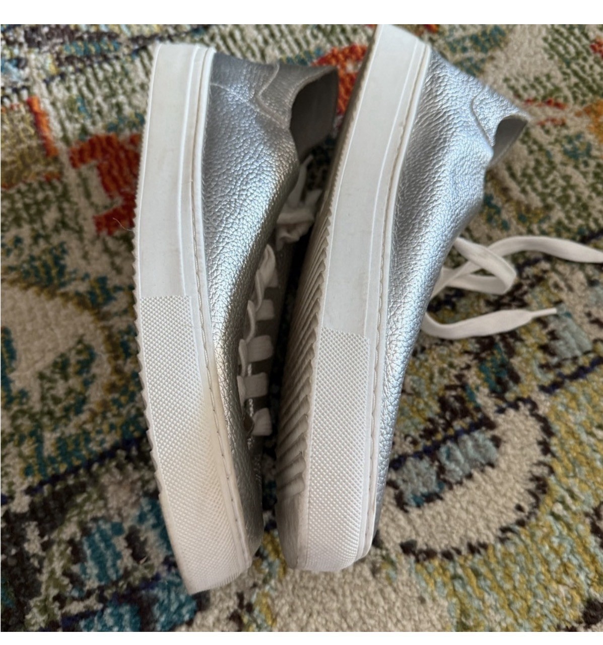 Sam Edelman Women’s Metallic Silver Leather Low Top Lace-Up Sneakers, Size 10
