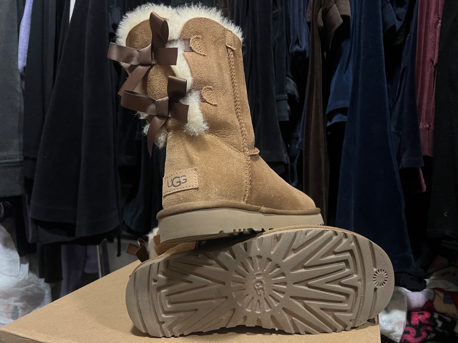 UGG Australia Womens Bailey Bow II Boots, Great ! with box