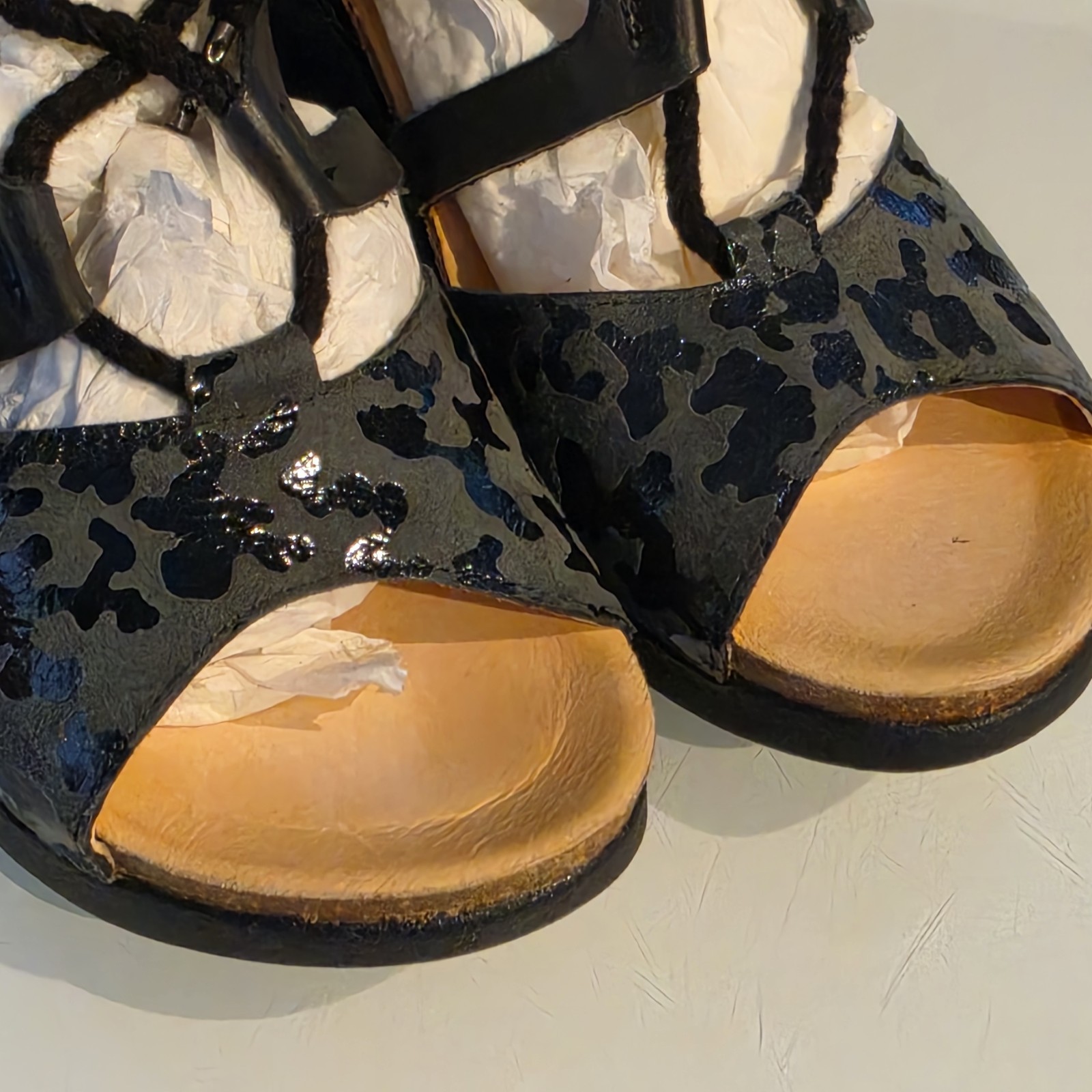 Wanda Panda Maddox Wedge Sandals EU 37 US 6.5-7 Black Leather Leopard Spain