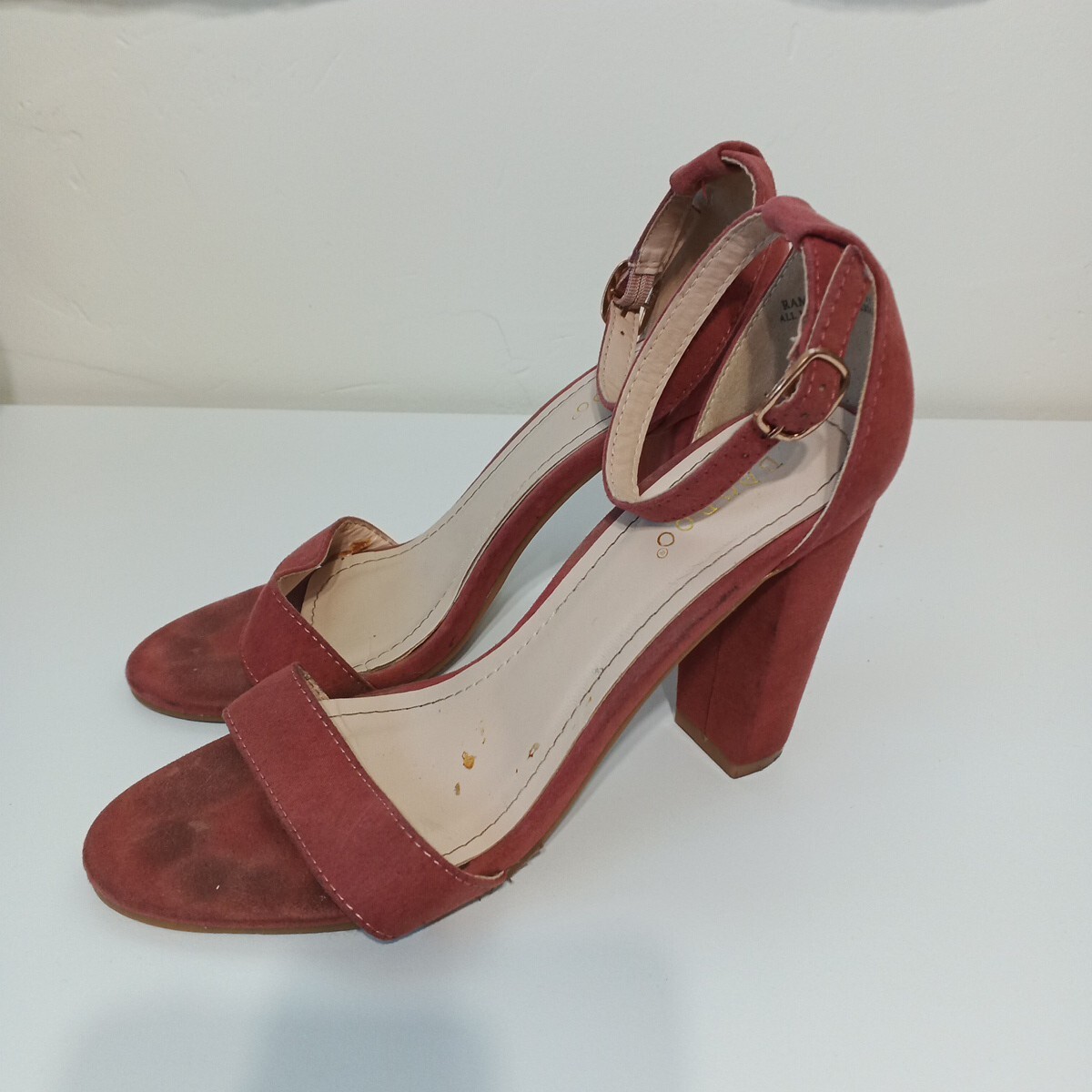 BAMBOO Ankle Strap 4″ Heels Rose Suede Size 7.5