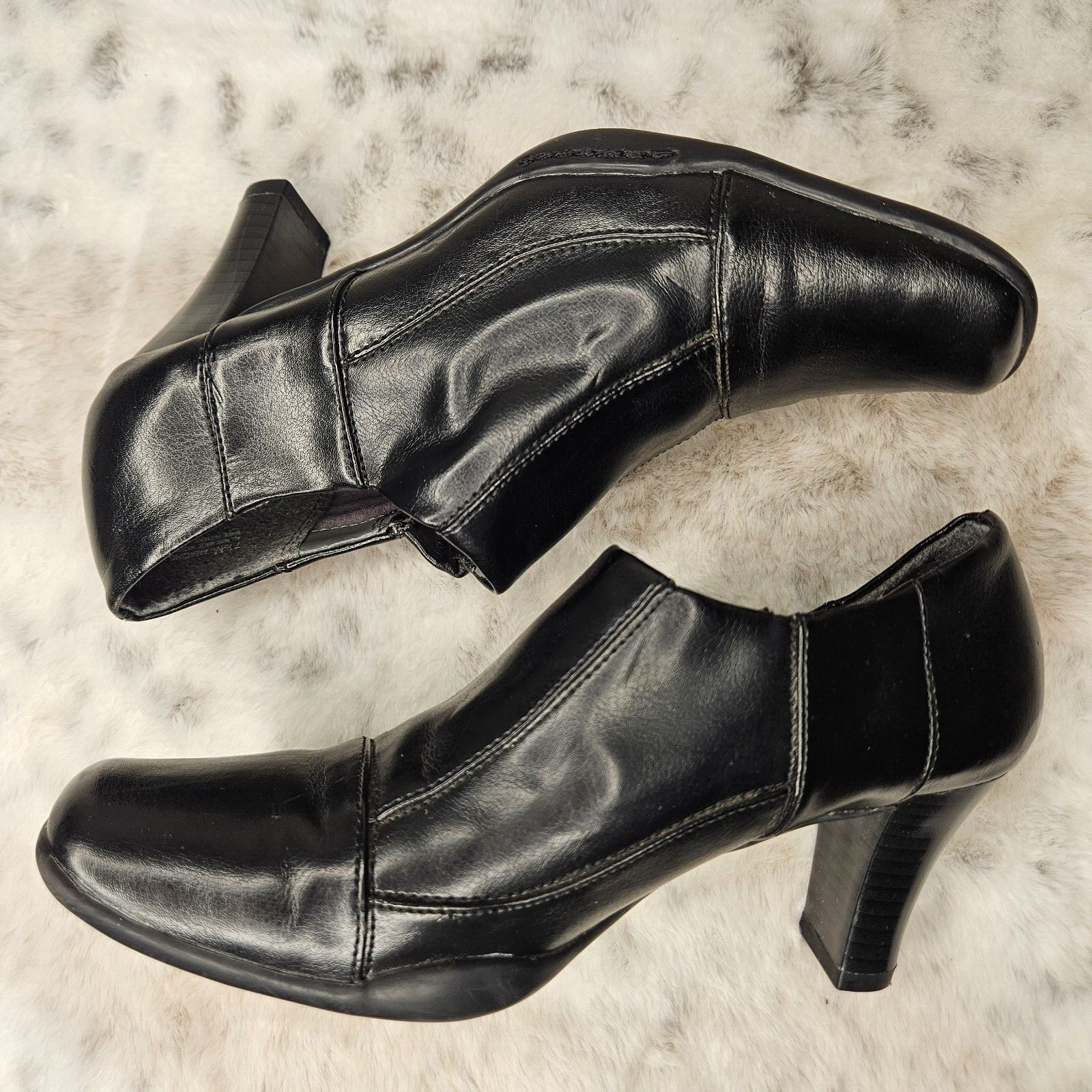 Aerosoles Women’s Black Ankle Boots Booties 7.5M Faux Leather AMACING 2.75″ Heel