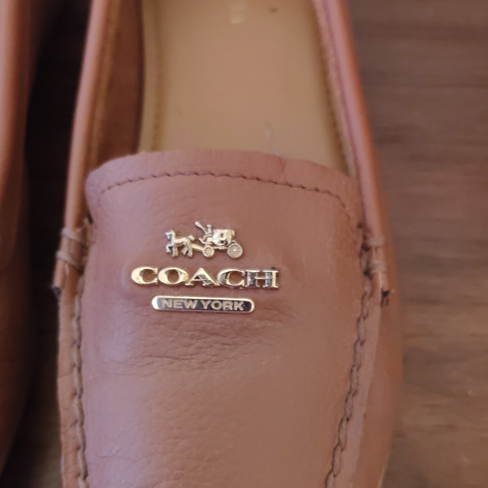 Coach Women’s Brown «Opal Driver» Leather Slip-On Loafer Flats Logo Accent 6 M