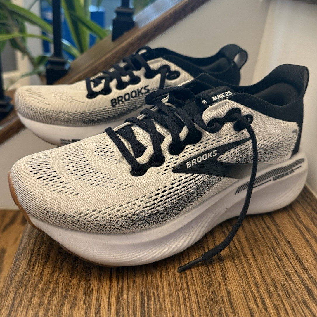 Brooks Adrenaline GTS 25 Women’s White Cushioned Breathable Mesh Running Shoes