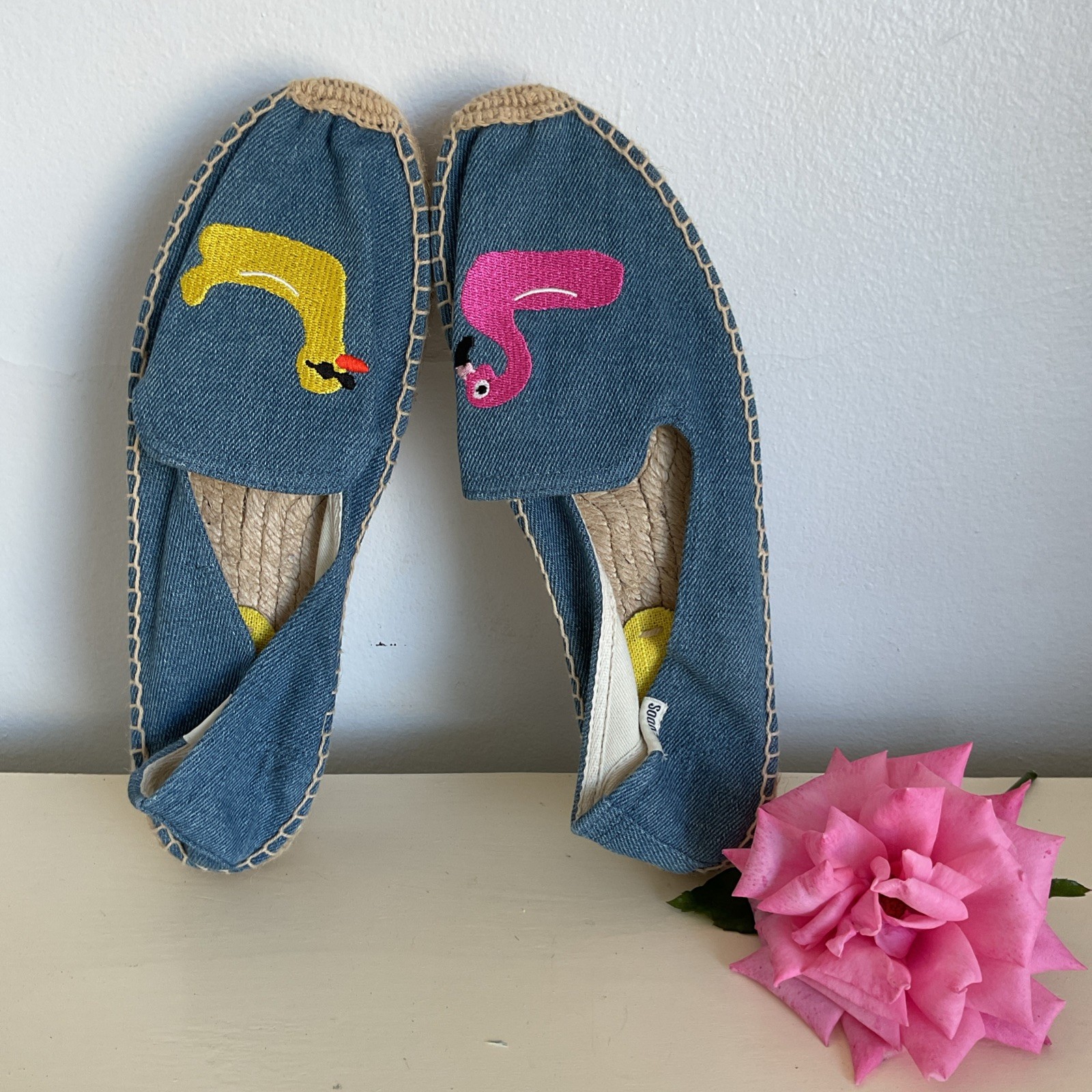 Soludos Espadrilles Embroidered Flamingo Duck Loafer Women Size 8 Blue Denim New