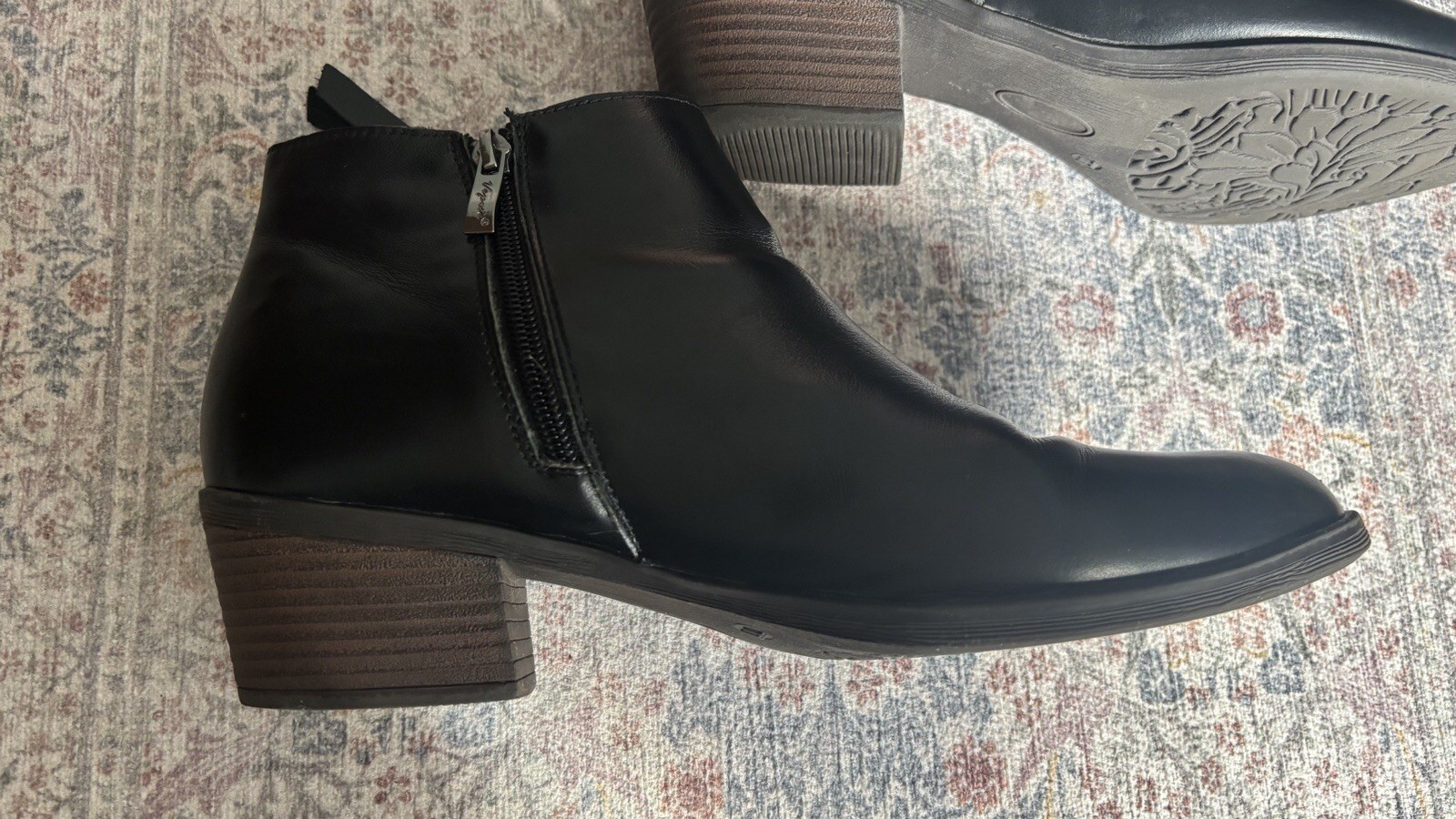 Vepose Black Leather Side Zip Ankle Boots Stacked Heel Rubber Sole Booties~11