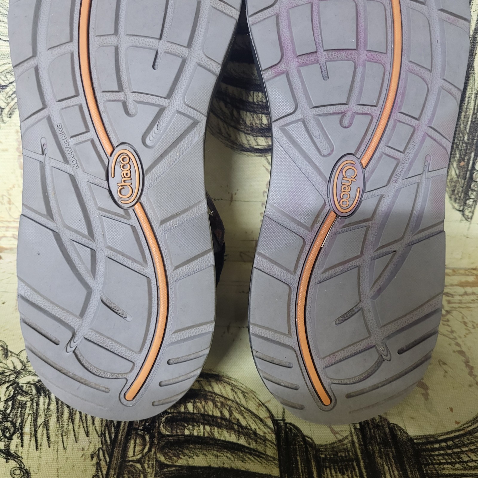 Size 10 Chaco Z Cloud X2 Toe Strap Classic Sandals Women’s ZigZag Orange Gray