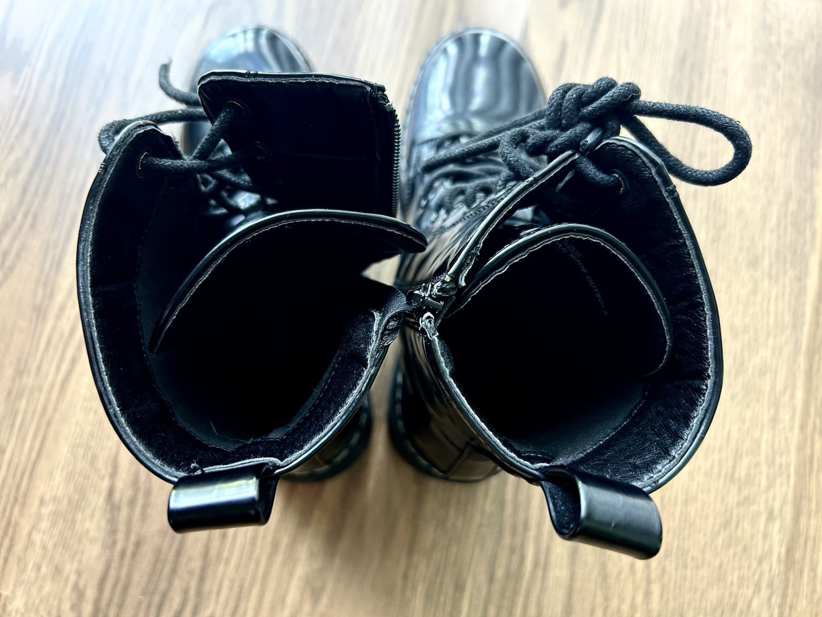Unionbay Combat Boots Women Sz 6 Black Kiwi Patent Platform Lug Sole U2KIW09P