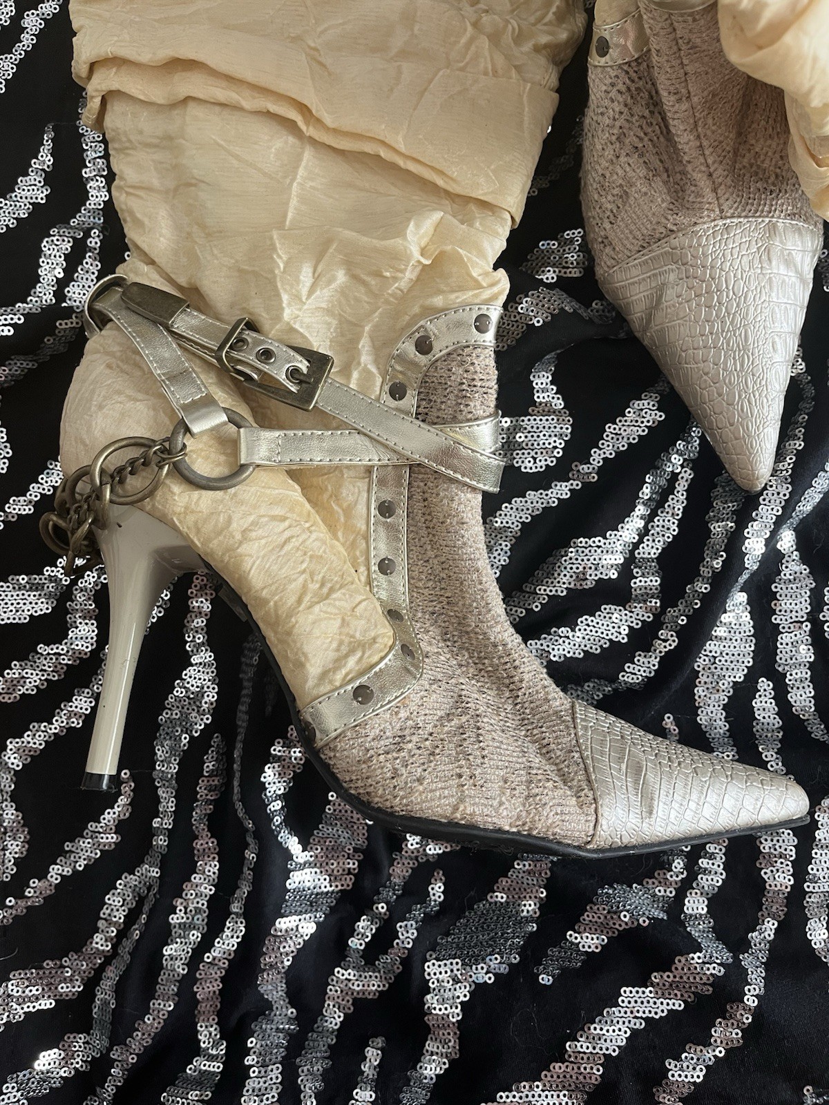 Wild Rose Women’s US 10 Knee High Croc Beige Boots Pointed Toe Buckle Chain