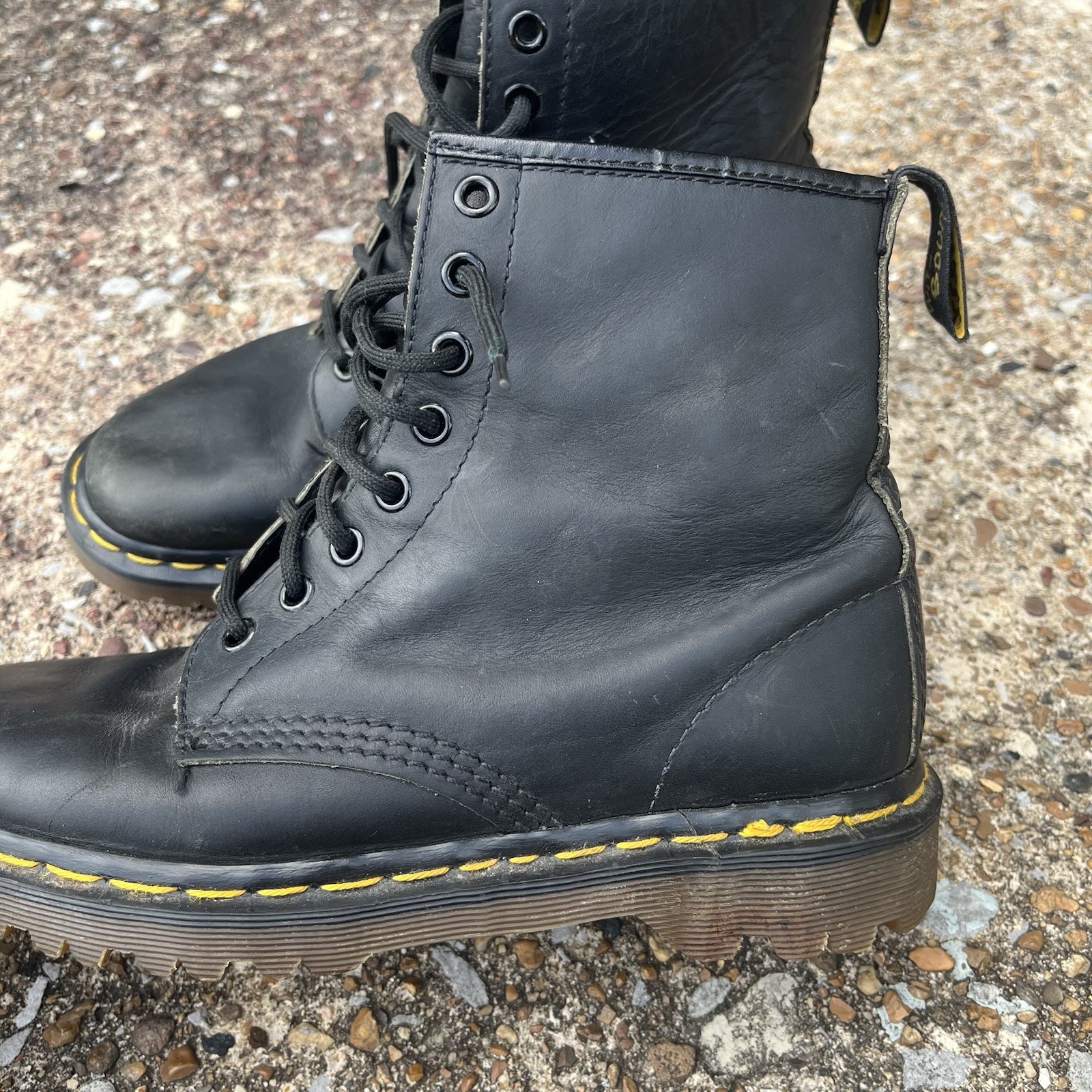 Vintage Dr. Martens 1460 Made England 80s Black Leather 8-Eye Boots UK 6 AirWair