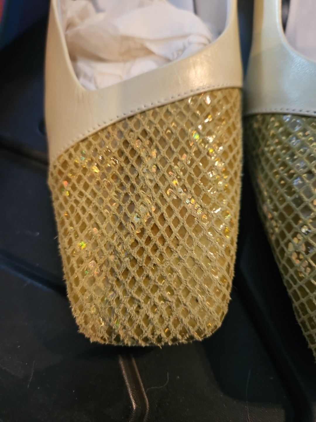 Bellini Embossed Snake Shoes Heels Size 8.5 Gold EUC, NWT