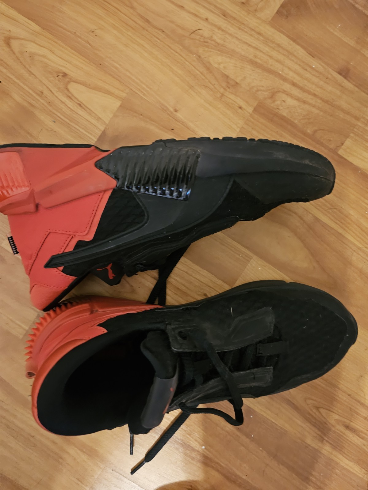 PUMA Provoke XT Block Black/Red Knit Lace-Up Low Top Sneakers 195052-04
