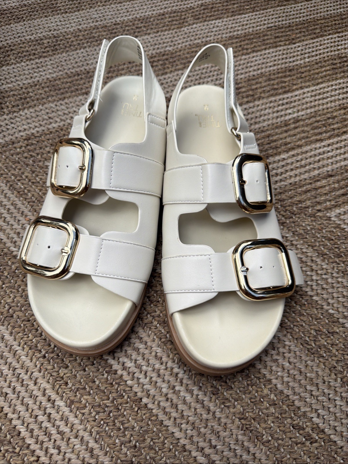 Time and Tru Women’s Dad Buckle Slingback Sandals Size 9