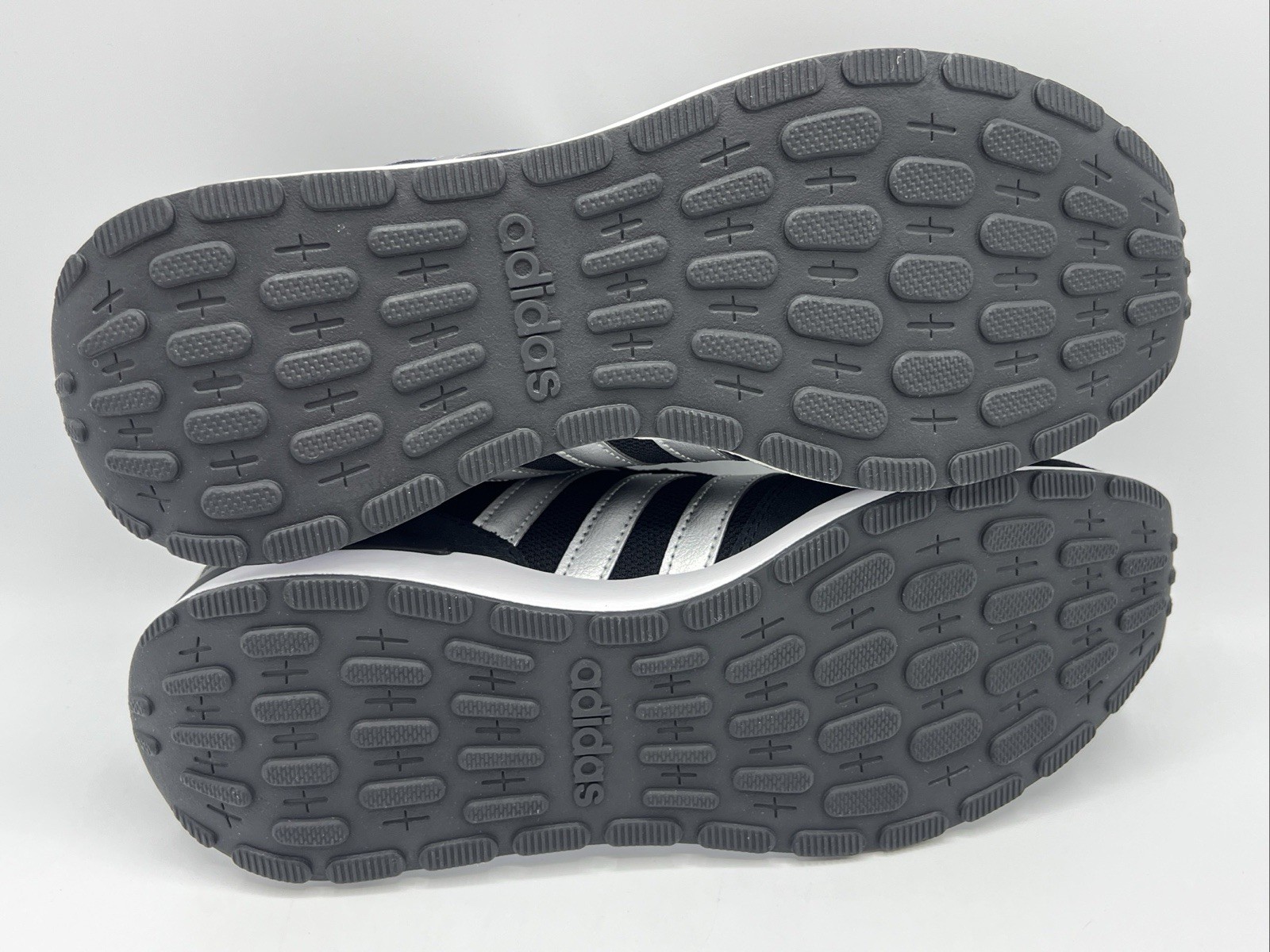 Adidas Run 60s Women’s Size 10 Black Silver Athletic Sneakers JR6626 New