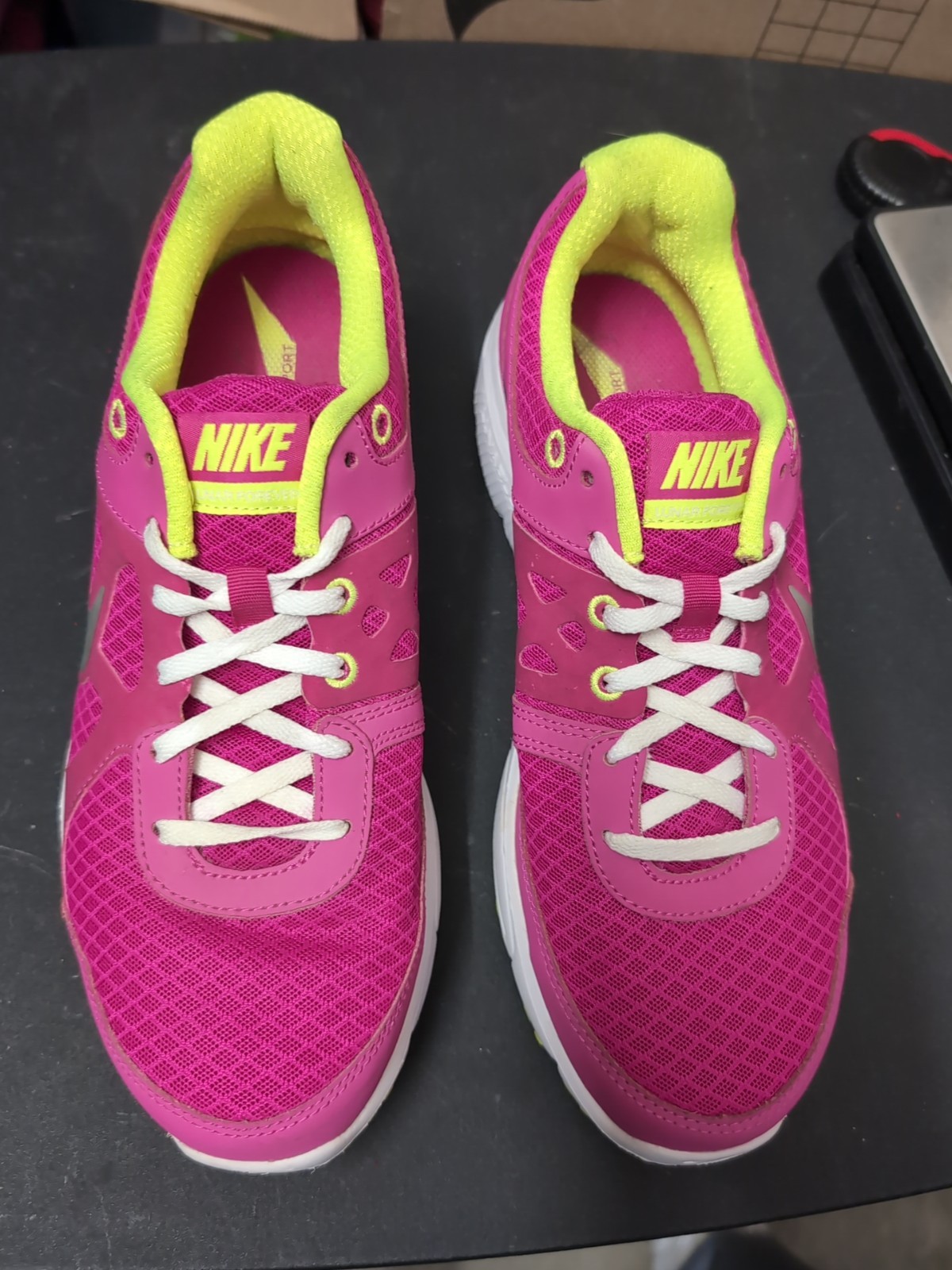 Nike Women’s Lunar Forever Lunarlon Neon Pink Athletic Shoes 488164-600 Size 10