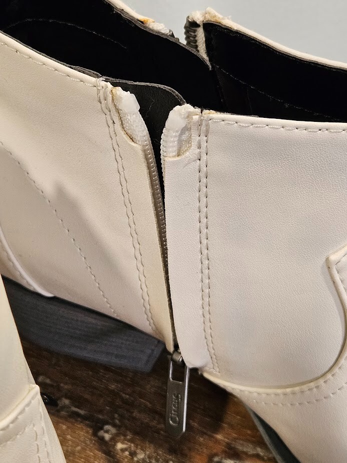 Circus by Sam Edelman White Whistler Ankle Boots Size 7 Chic City College Dance