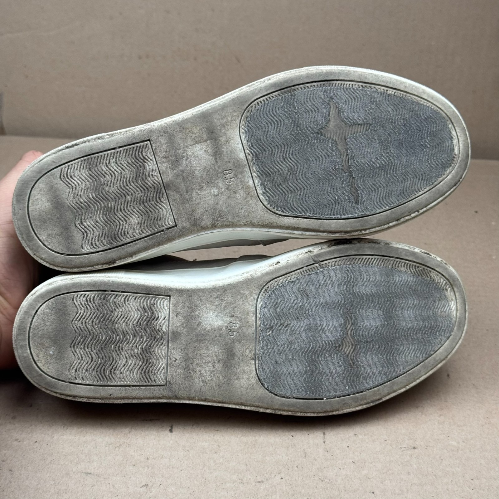SODA Women’s Size 8.5 Slip-On Sneakers Off-White Snake Skin Embossed Casual