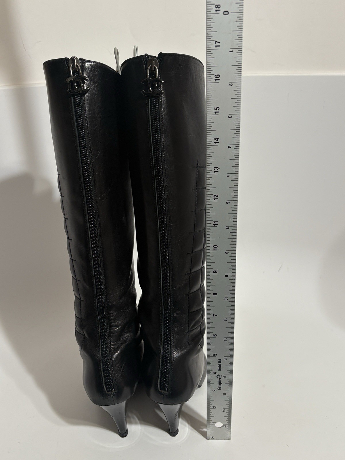 Vtg Chanel Black Quilted Leather CC Logo Zipper Pull Boots 36