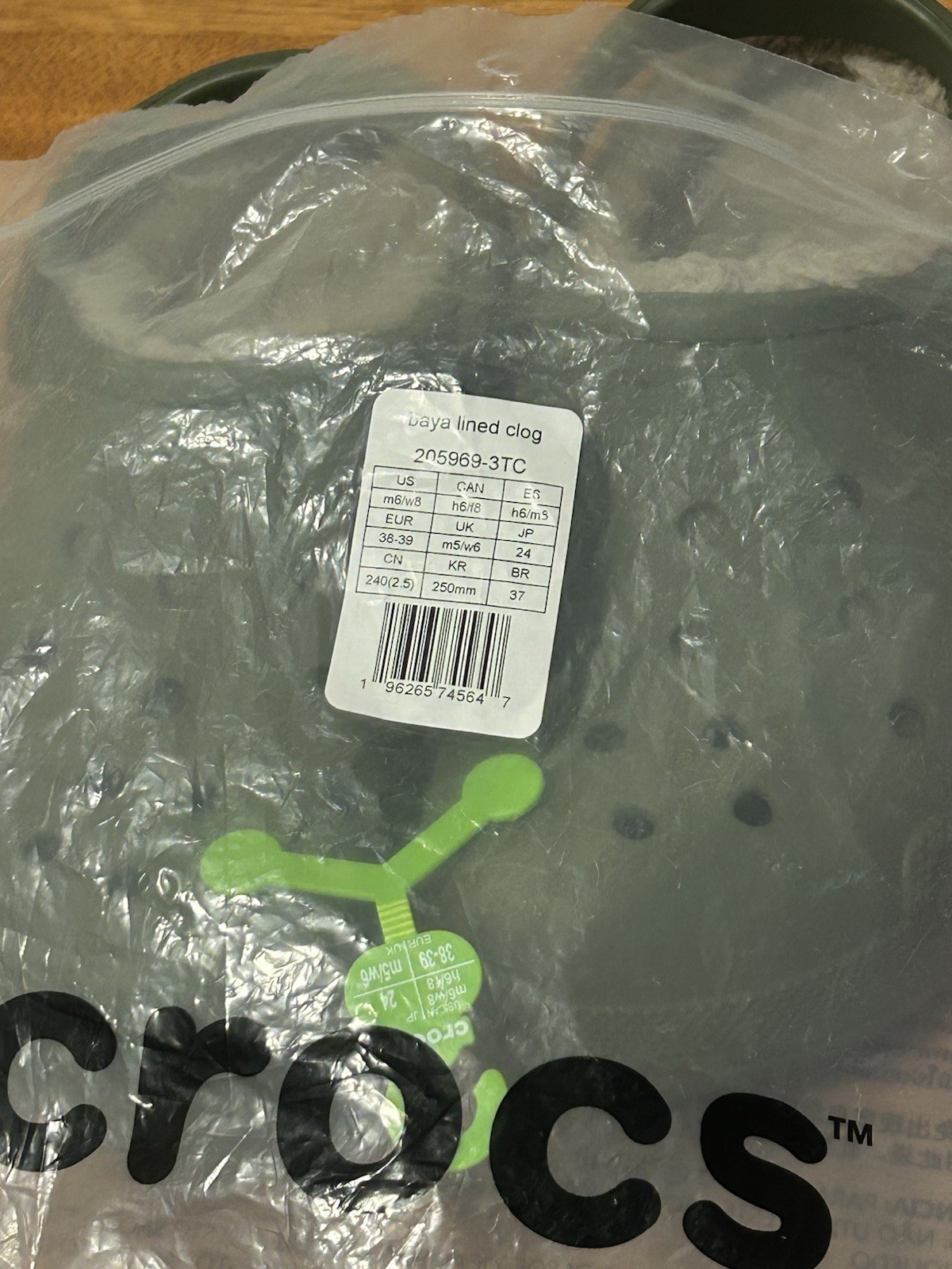 CROCS-Baya Lined Clog – Men Size 6/Woman Size 8.