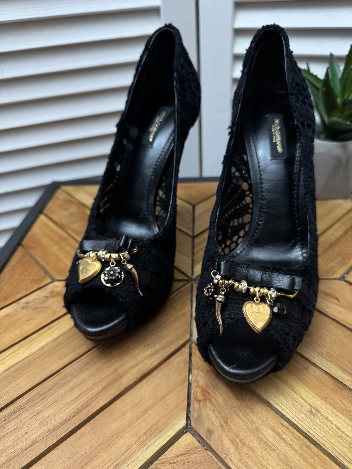 Dolce gabbana black lace and mesh embellished peep toe pumps