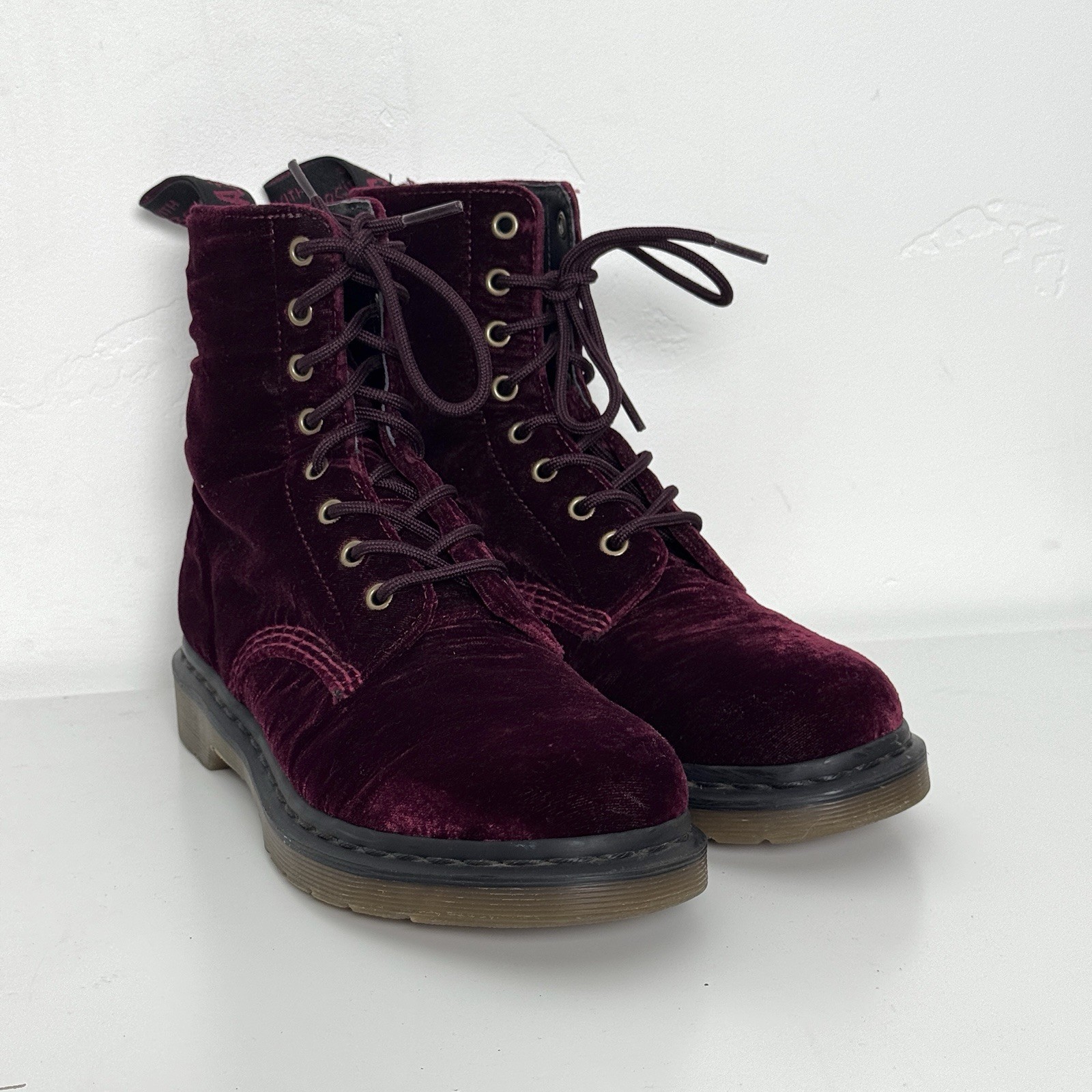 Dr Martens Page Velvet Combat Boots Womens US 9 Burgundy Lace Up 8 Eye Ankle