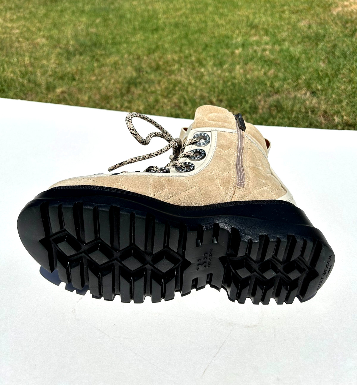 Kurt Geiger London Kensington Laced Hiker Boots Booties 8.5 EU 39 Beige $398 NEW