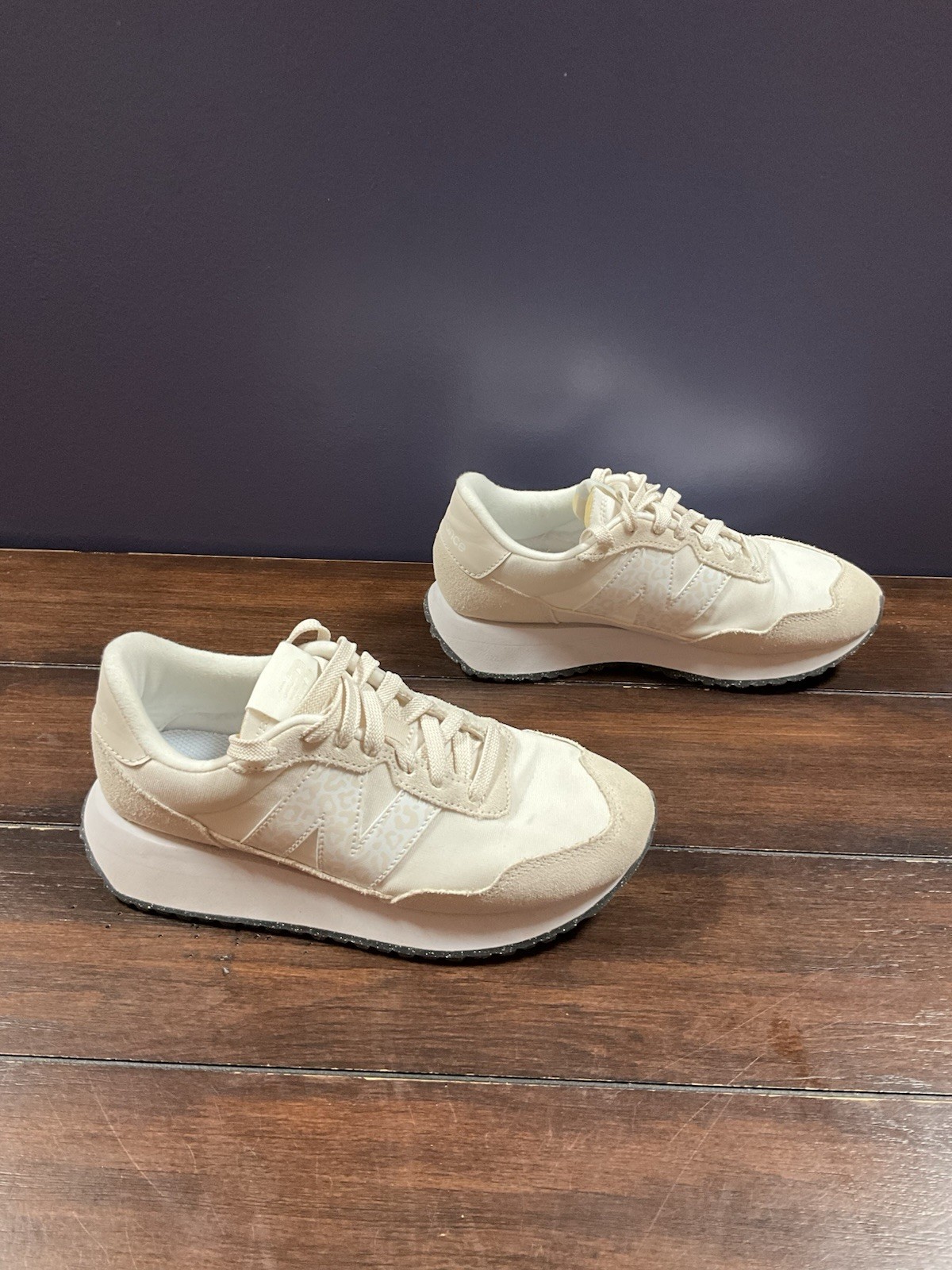 New Balance 237 V1 WS237AB Sneakers Beige Suede Unisex US 7W 5.5M UK 5 EU 37.5