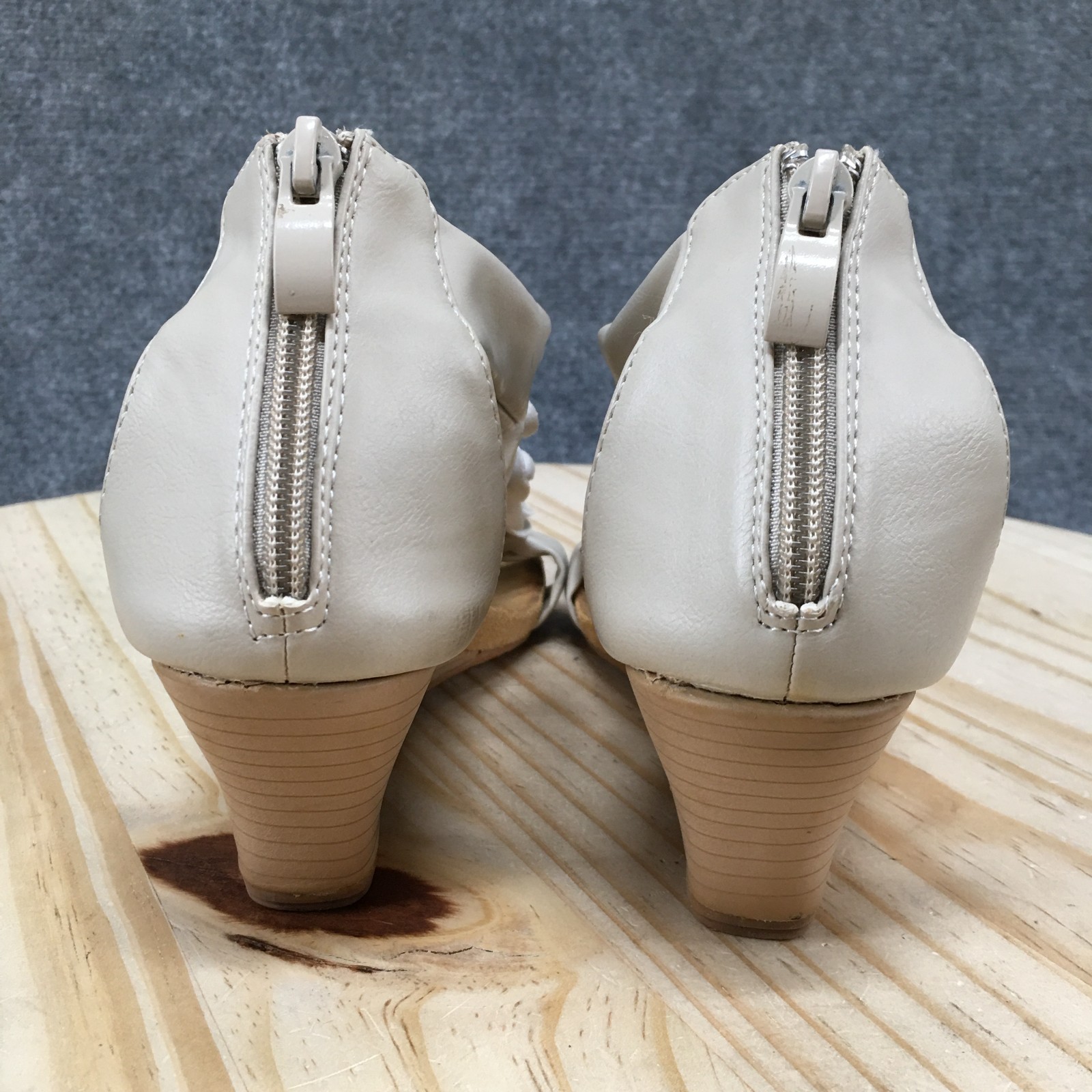 Patrizia by Spring Step Harlequin Sandals Womens 39 T-Strap Flower Wedge Beige