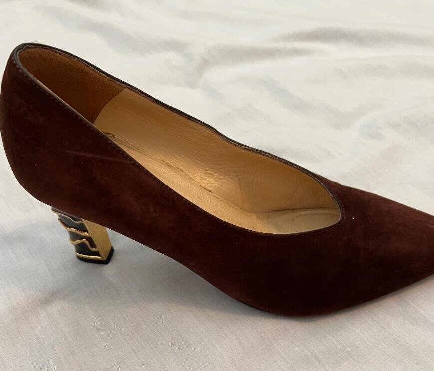 DAVID AARON sz 5 brown suede gold enamel 3″ heel shoes pumps WOW