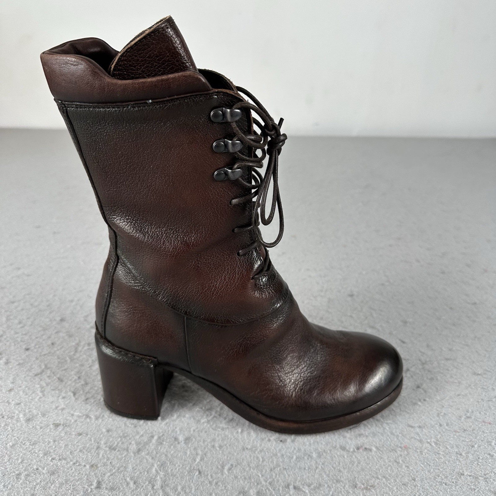 Untamed Street Madison Commando Boots Italy 38 Lace Up Brown Leather Heeled