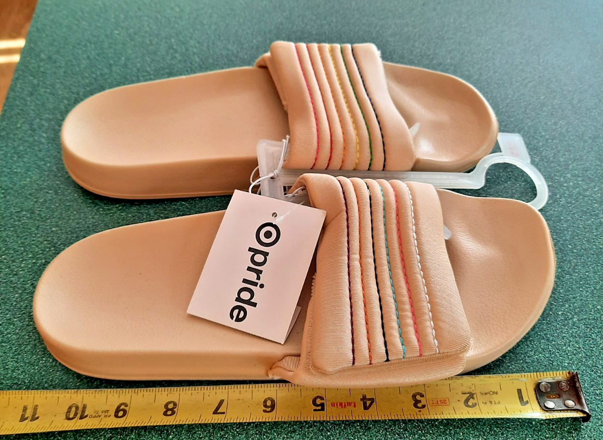 LGBTQ PRIDE ADULT SANDALS SHOES BRAND NEW WITH TAGS SIZE M (9/10) FOOTWEAR