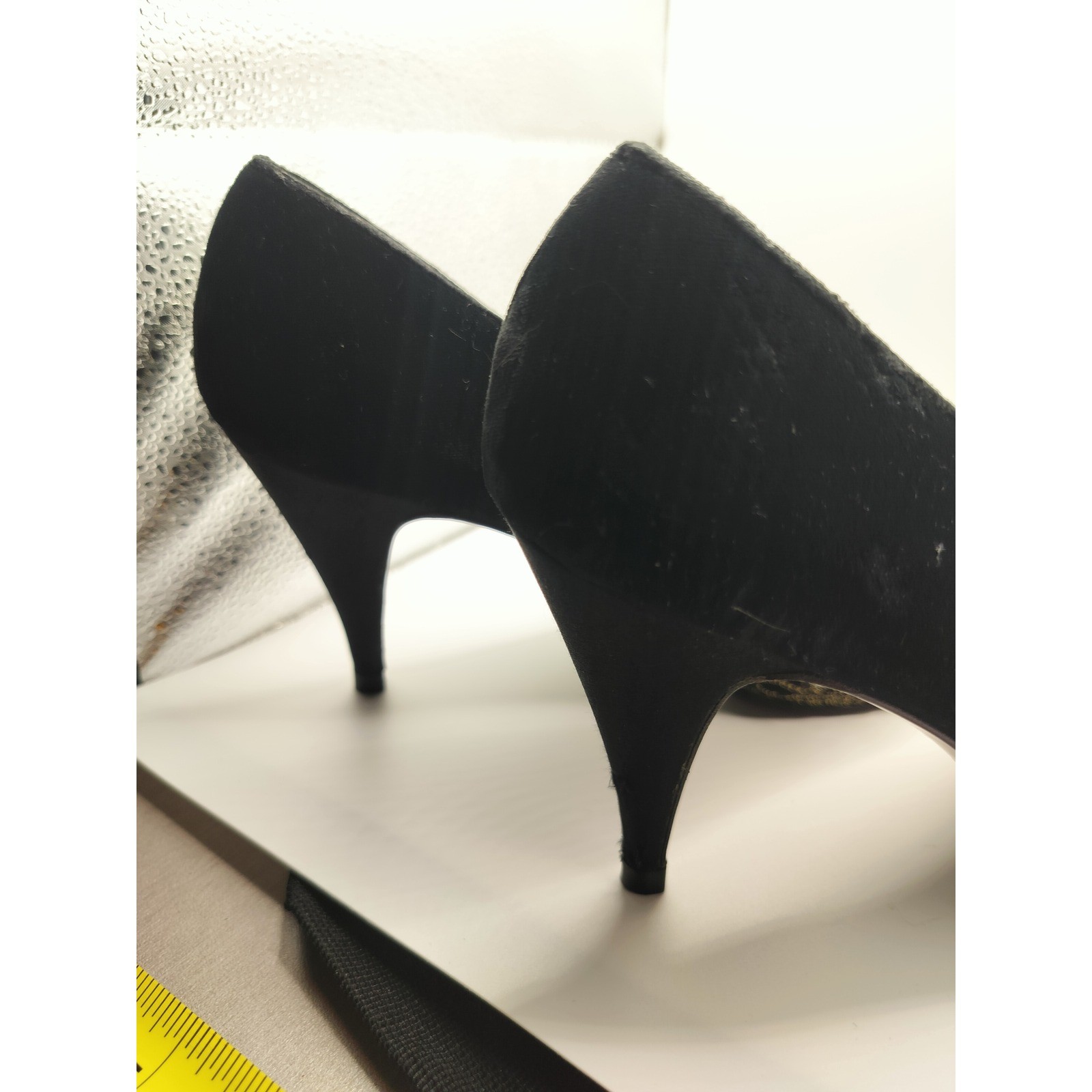 Stuart Weitzman Velvet Gold Lace Pointed Toe Heels Womens 8 AA Black Metallic