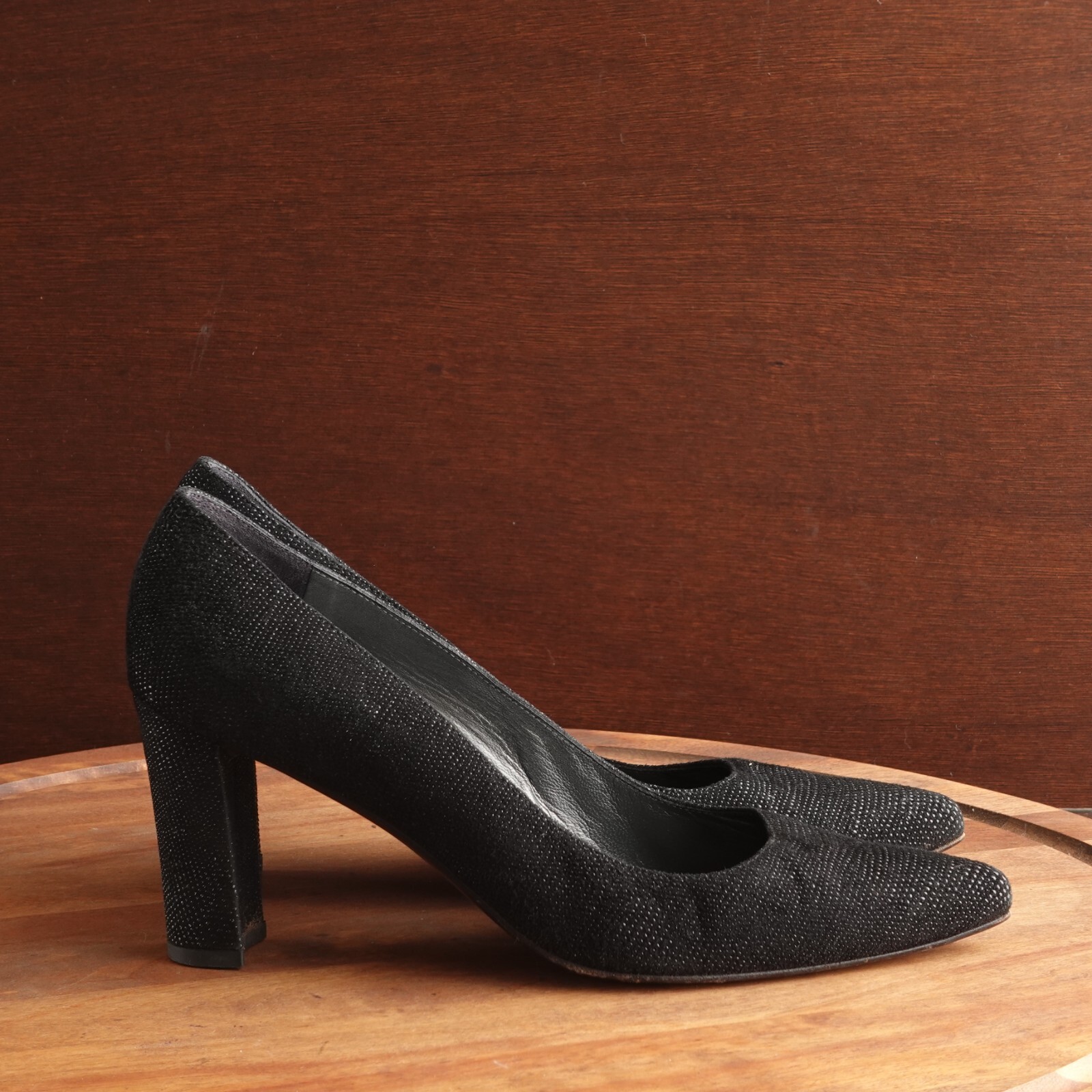 Stuart Weitzman Heels Womens SZ 8.5M BLK Textured Heels Classic Designer Event