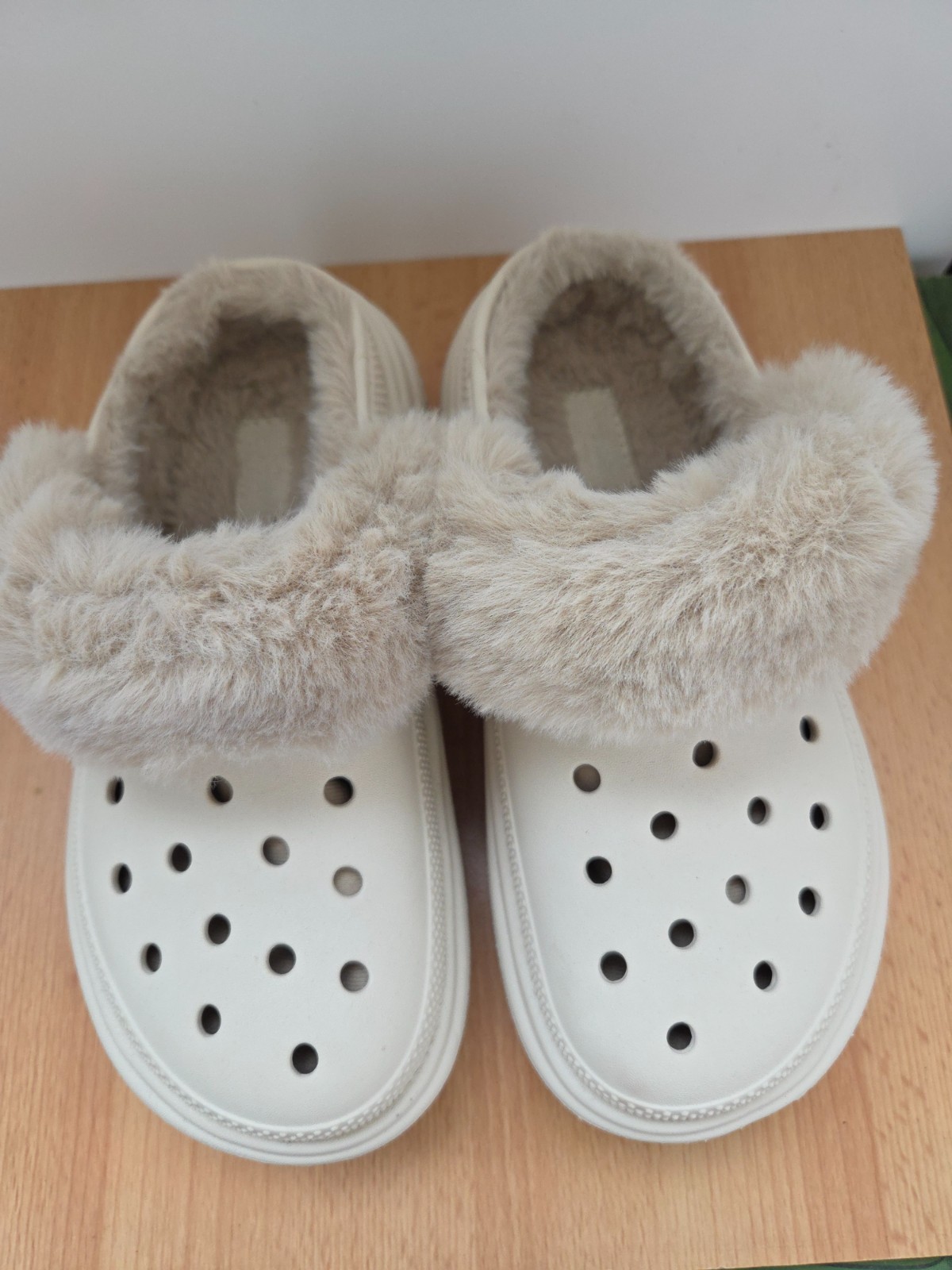 Crocs Stomp Lined Clog Stucco Cream Platform Faux Fur Women’s 7 Men’s 5