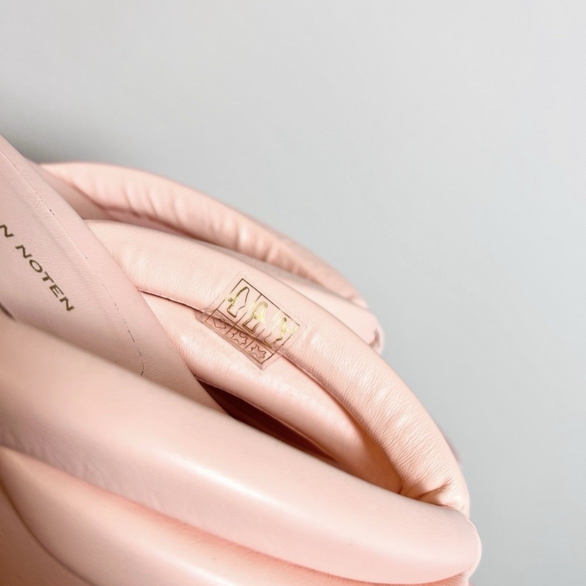 NWT Dries Van Noten 100% Leather Pink Thong Slip-On Sandals Women’s Sz 8.5