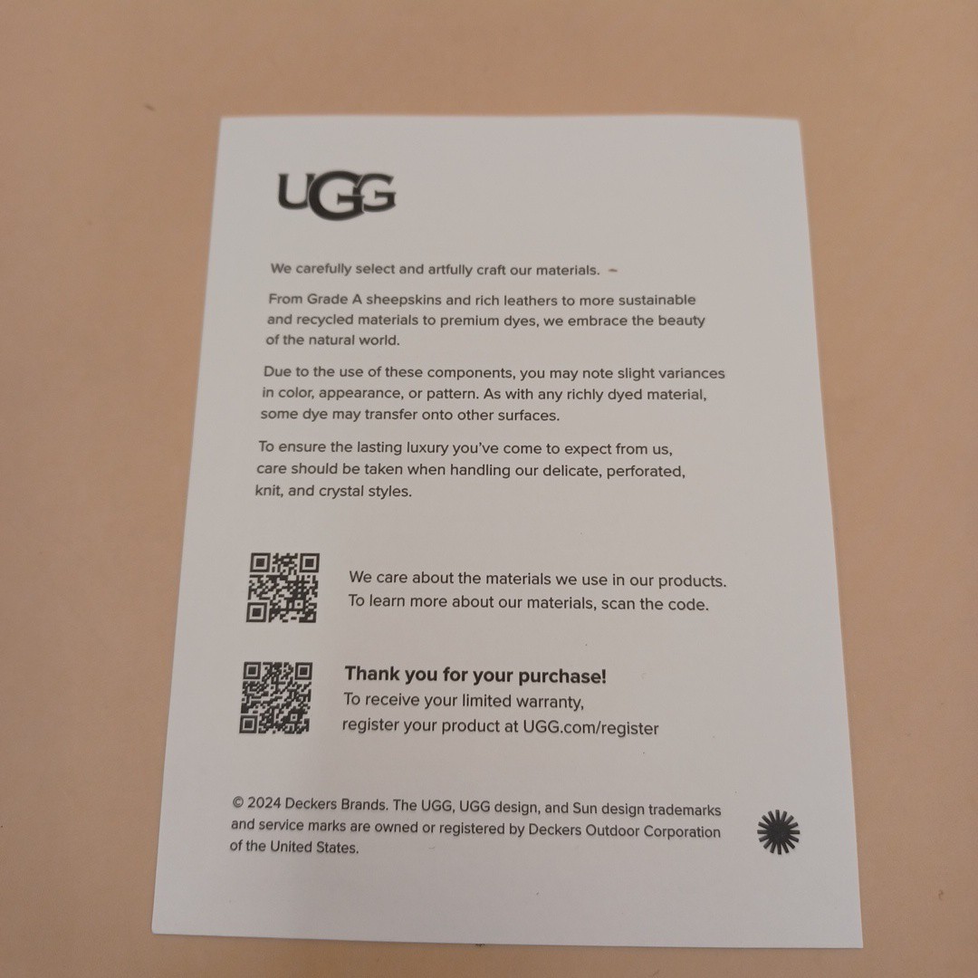 UGG Womens Lowmel Shoes In Sand Size 11 US