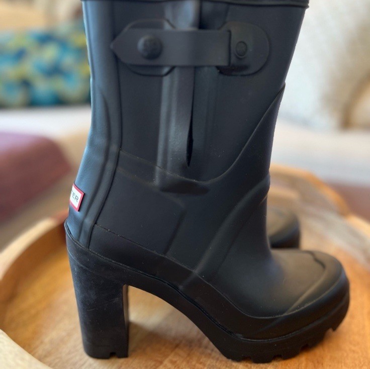 Hunter Black Waterproof Ankle Rain Boots Adjustable Strap Block Heel *RARE*