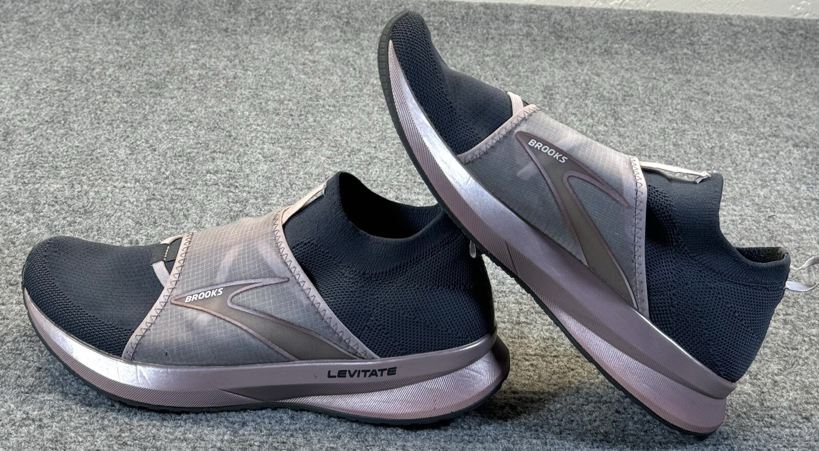 Brooks Running Shoes Womens SZ 9B Levitate 4 LE Gray Pink Slip On Sneakers Gym
