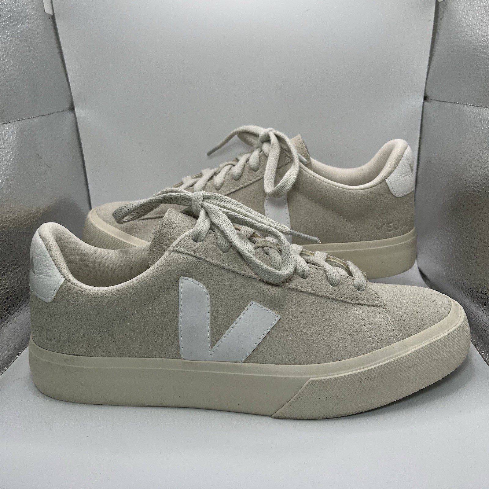 Veja Campo Suede Sneakers Women’s 7 Beige/Natural White Lace Up Shoes BRAZIL EUC
