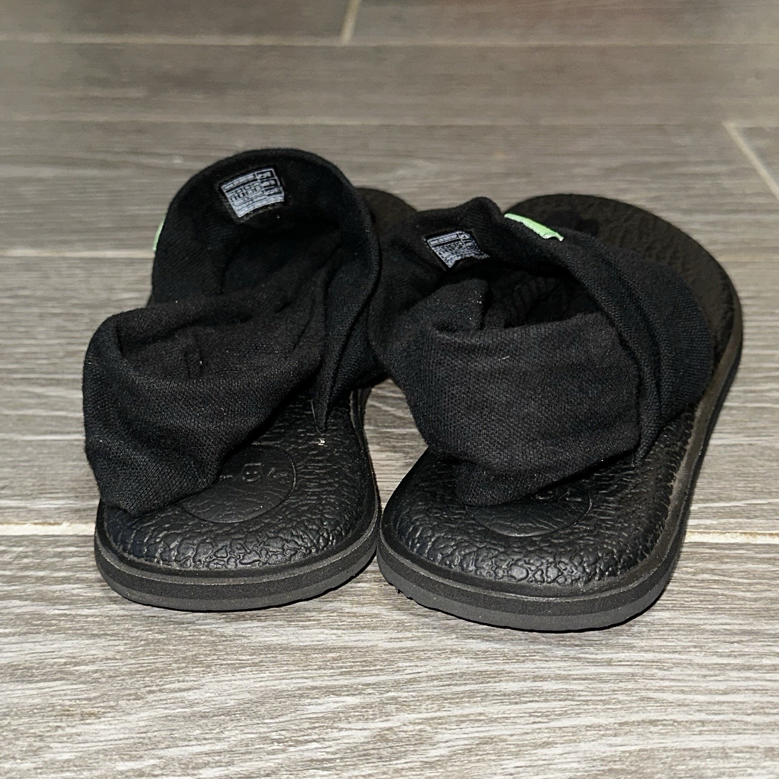 Sanuk Yoga Sling 2 Thong Sandals Women’s 8 Black Knit Fabric Slingback Casual